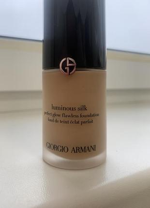 Тональний крем giorgio armani silk foundation