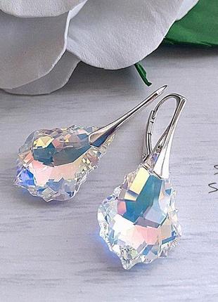 Классические серьги из серебра с камнями сваровски