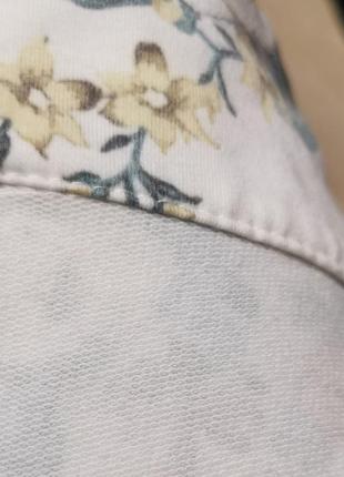 Женский трикотажный пиджак с красивым цветочным принтом