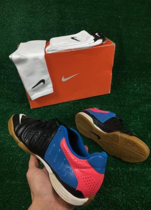 Футзалки від nike2 фото