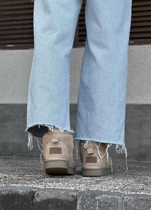 Трендові бежеві жіночі зимові уггі короткі,пісочні,замшеві,натуральна замша з хутром на зиму