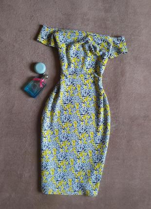 Шикарна якісна фактурна сукня футляр міді зі спущеними плечима квітковий принт
