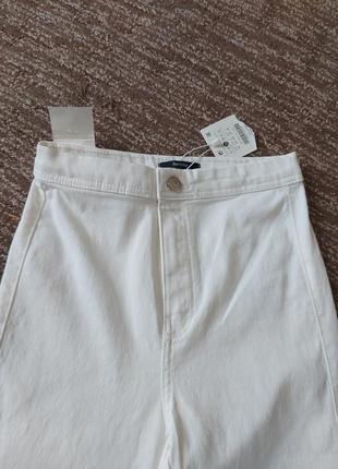 Белые джинсы новые bershka2 фото