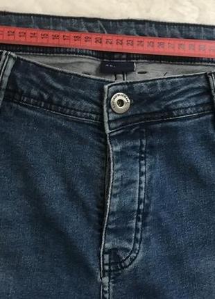 Джинсы женские