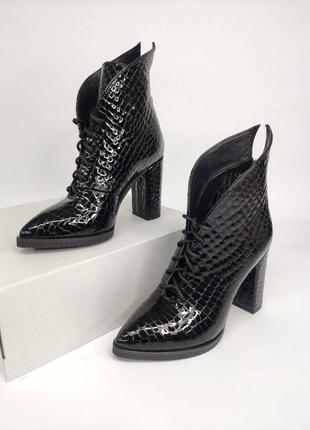 Кожаные женские ботинки на каблуке,35-41,цвет любой