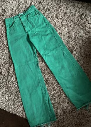 Яркие джинсы палаццо от zara