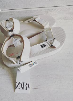 Босоножки zara