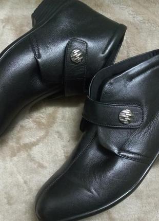Ботинки сапоги осень-весна кожа жен.37р.clarks индии4 фото