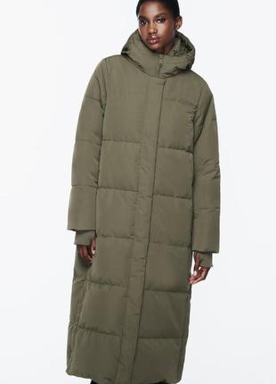 Длинный водо- и ветронепроникный пуховик с капюшоном4 фото