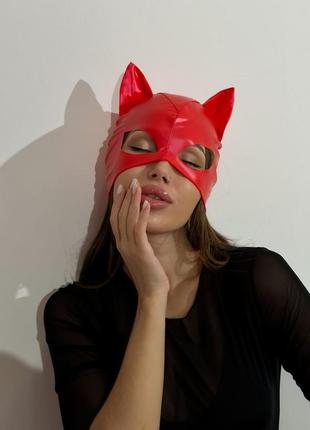 Лакорированная кожаная маска кошки с ушками латексная1 фото