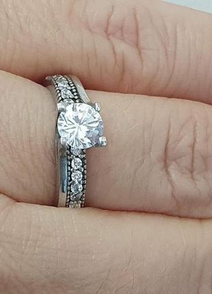 Серебряное кольцо с фианитами. к1156 17,5