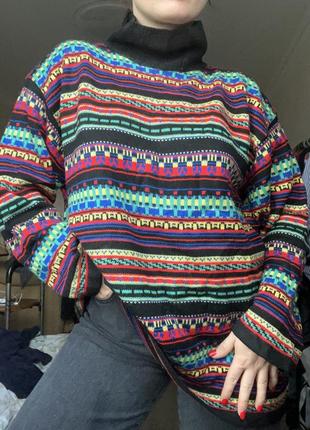 Яркий шерстяной свитер с орнаментом1 фото