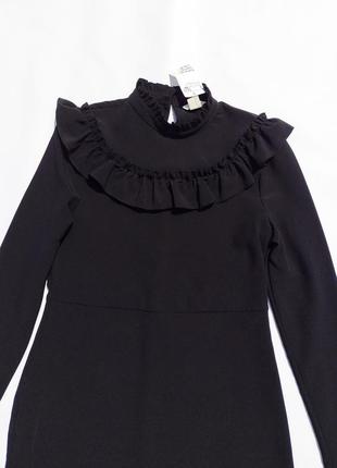 Чёрное платье с рюшами h&m осень3 фото