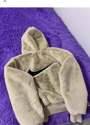 Шуба nike fur faux dd5116-482 (оригинал)2 фото