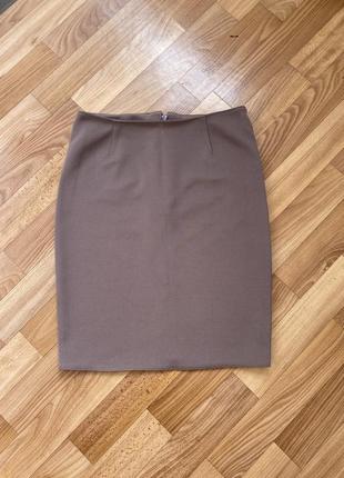 Классическая юбка светло-коричневого цвета