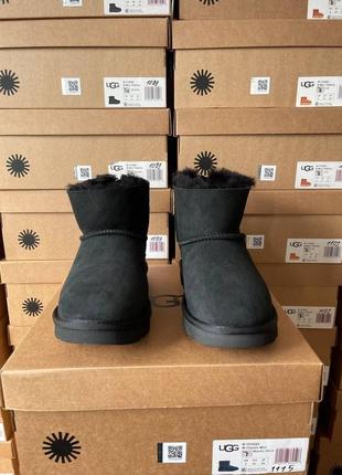 Женские сапоги ugg mini zip черные угги короткие замшевые с мехом водоотталкивающие (bon)5 фото