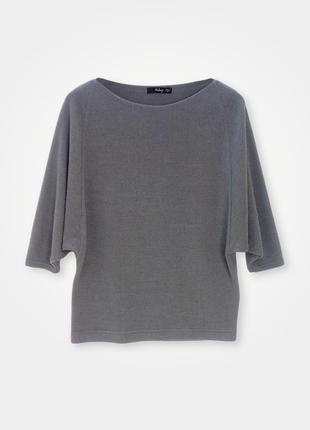 Серый джемпер свободного кроя из мягкого вискозного трикотажа