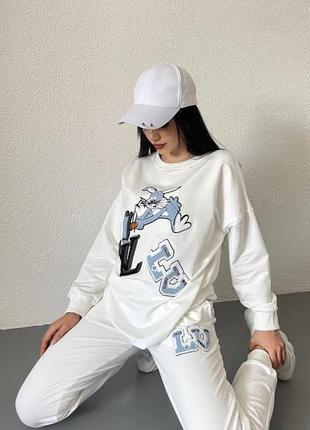 Жіночий костюм beige vuitton