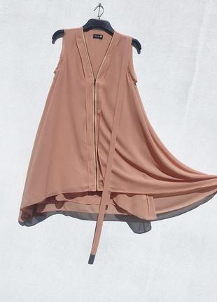 Красивое летнее персиковое платье с поясом danity paris