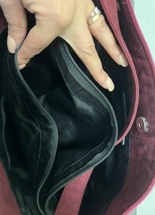 Вмістила бордова сумка з паєтками з перегородками та багатьма карманчиками3 фото