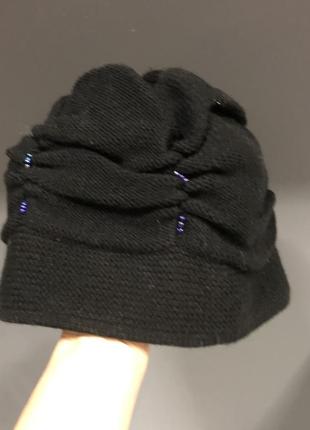 Черная красивая шапка м-л
