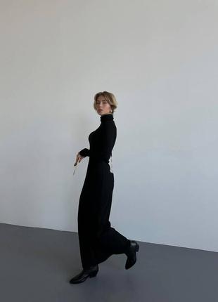 Платье на флисе длинное с высоким воротом под горло облегающая макси платье гольф теплая стильная базовая черная с длинными рукавами3 фото