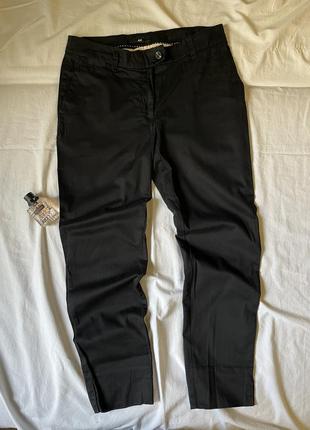 Базовые черные укороченные брюки hm