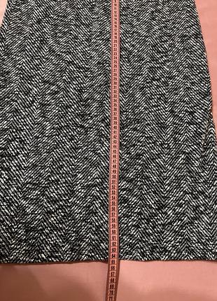 Черная с белым теплой юбкой с разрезом7 фото