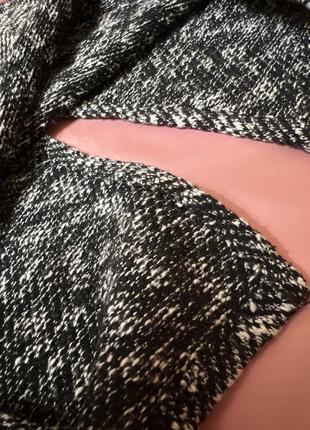 Черная с белым теплой юбкой с разрезом8 фото