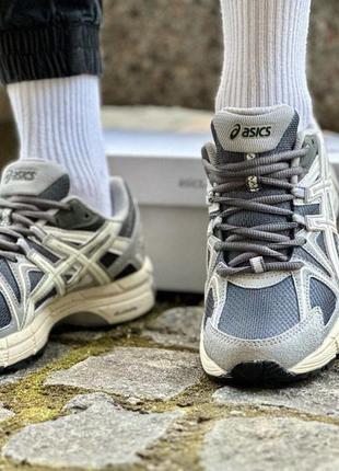 Кроссовки asics