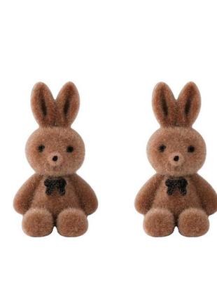 Серьги гвоздики плюшевые зайчики  цвет коричневые милые серьги зайки сережки зайчики3 фото