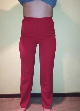 Яскраво бордові брюки кльош від makalu fashion house