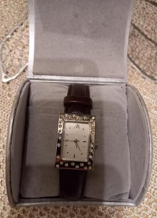 Продам часы