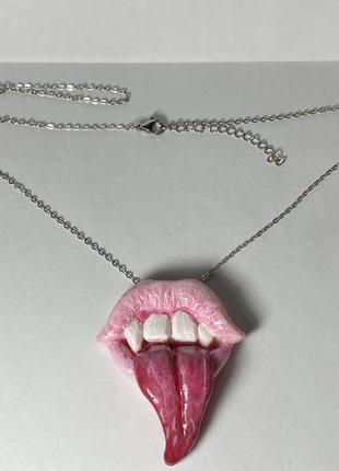 Підвіска губи 👄