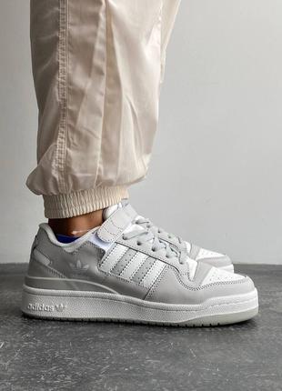 Кроссовки adidas forum