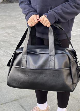 Жіноча сумка на плече з екошкіри чорна універсальна модель 24l на 2 відділення | українське виробництво