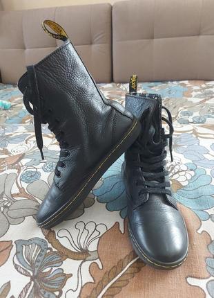 Кожаные ботинки dr. martens.