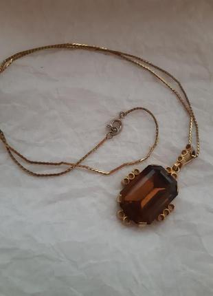 Кулон с коньячно медовым кристаллом на цепочке, американский винтаж