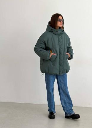 Бомбер з яскравою підкладкою, жіноча куртка,зимова куртка, тепла куртка, бомбер оверсайз з капюшоном4 фото