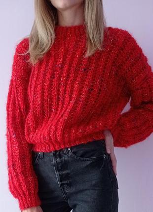 В'язаний светр. светр ручної роботи. червоний в'язаний светр