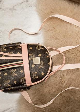 Стильний жіночий міні-рюкзак чорно-рожевий3 фото