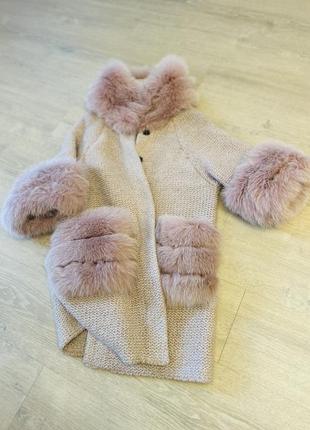 Теплое мягкое шерстяное пальто с мехом