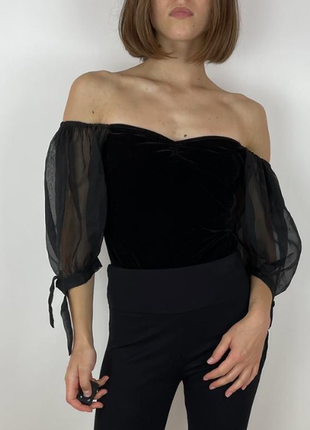 Zara велюровий боді з прозорими рукавами