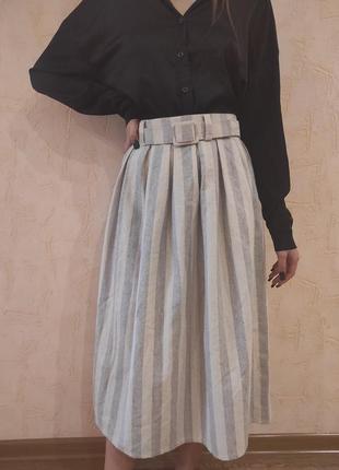 Теплая юбка-миди в полоску с поясом ремешком и карманами1 фото