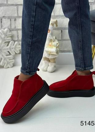 Зимові жіночі замшеві ботинки червоного кольору, трендові жіночі ботинки челсі6 фото