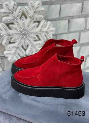Зимові жіночі замшеві ботинки червоного кольору, трендові жіночі ботинки челсі8 фото