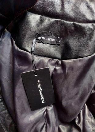 Трендовая стильная брендовая укороченная кроп куртка эко кожа с оригинальным рукавами7 фото