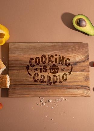 Доска разделочная s "cooking is my cardio" из ореха eng