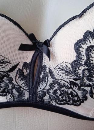 Красивый бюстгальтер3 фото