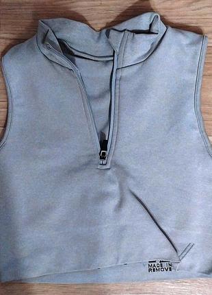 Спортивный топ